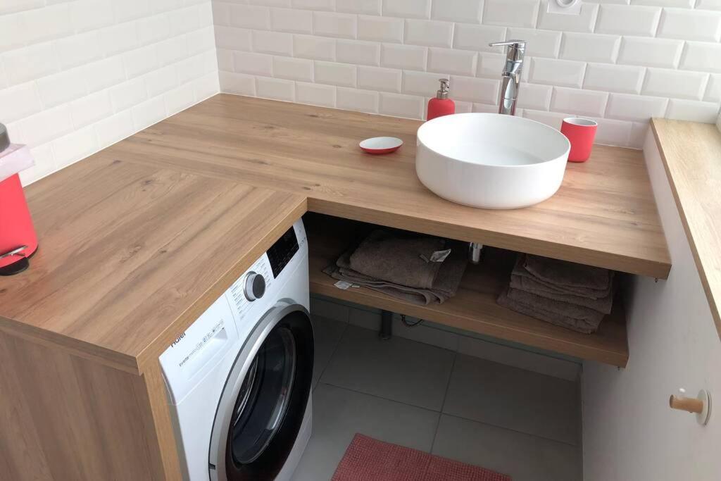 Joli Appartement Scandinave Marly  エクステリア 写真